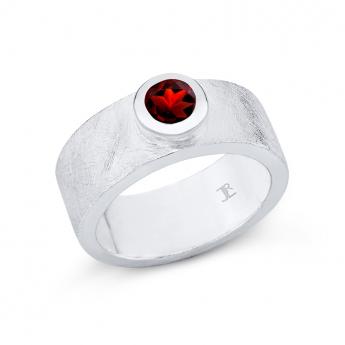 Ring  Munich Garnet 