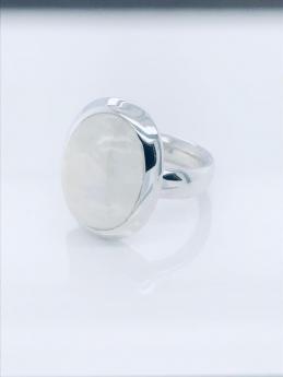 Moonstone white cabouchon 