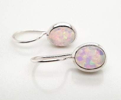 Cocktail Earring Oval Opal weiß 